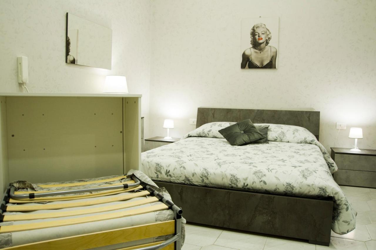 Mincasa Nel Cuore Di Napoli Exterior photo